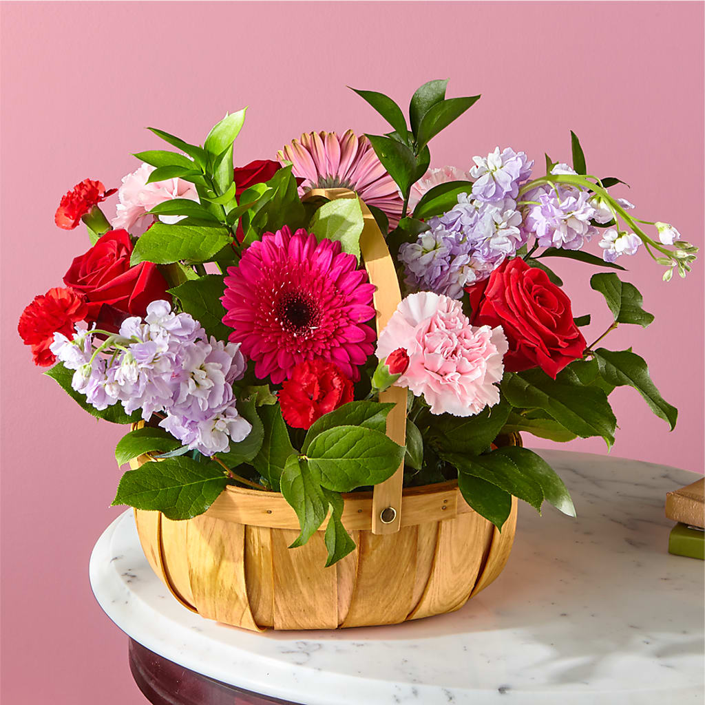 Pink Picnic Basket – House Of Flowers, Breckenridge TX