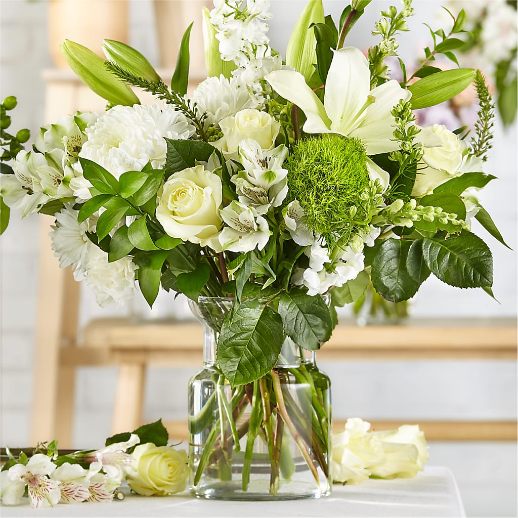 Classic Ivory – A Florist Original – House Of Flowers, Breckenridge TX