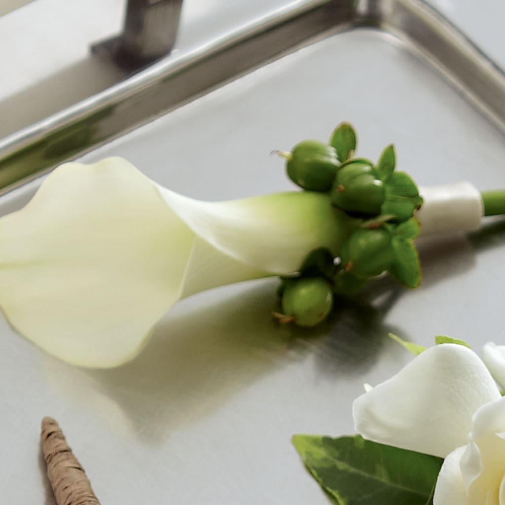White Calla Boutonniere – House Of Flowers, Breckenridge TX